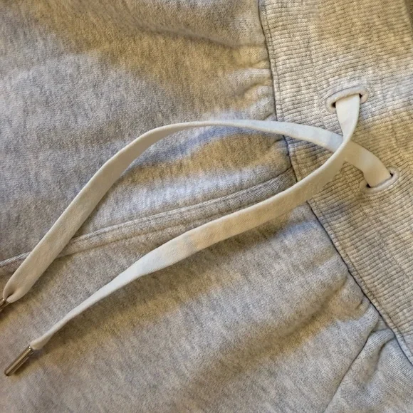 Lululemon Scuba Mid-Rise Wide-Leg Pant Short - Picture 4 of 4